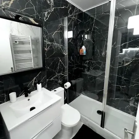 Apartment En Bord De Mer, 20m, Clim Cagnes-sur-Mer